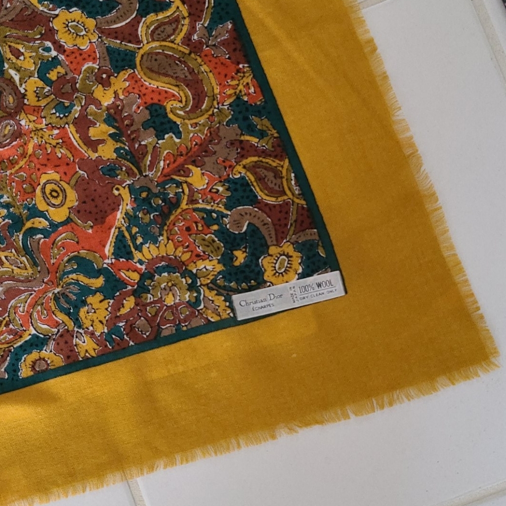 Christian Dior E'Charpes Vintage 100% Wool Scarf - Picture 7 of 16